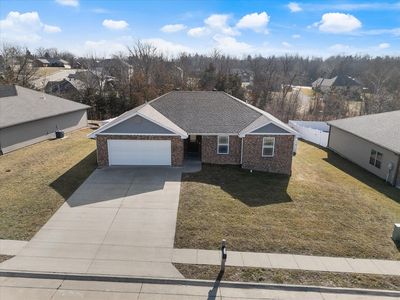 235 Davis Dr, Holts Summit, MO, 65043