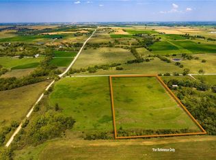 115 N 1150th Rd, Berryton, KS 66409