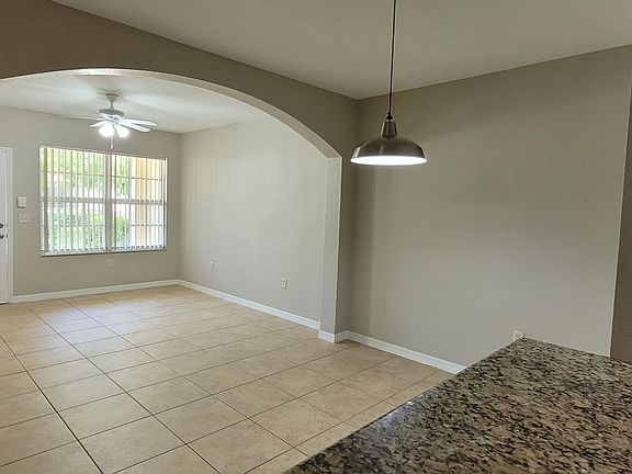 5th image of 142 SW Peacock Blvd APT 102-22-102