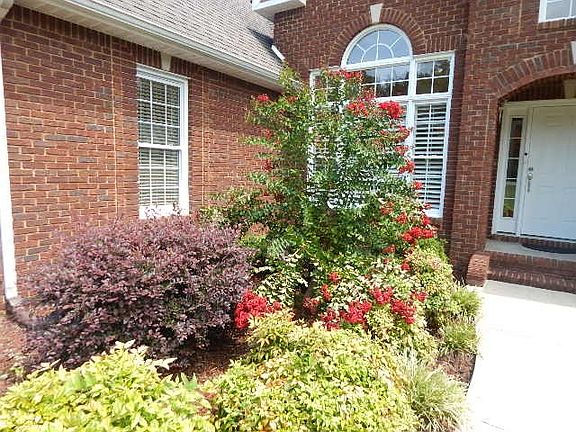4th image of 367 Woodland Creek Dr