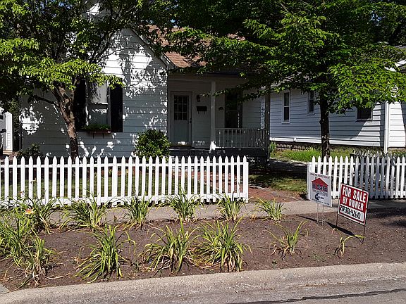 Cute picket fence