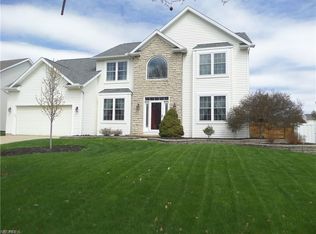 387 Farmington Cir, Medina, OH 44256