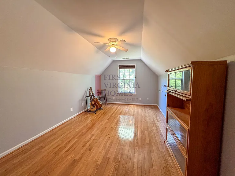 202 Blackthorn Ln — Photo 14