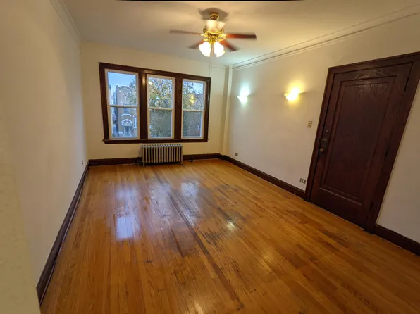 5255 W Melrose St Unit 2, Chicago, IL 60641