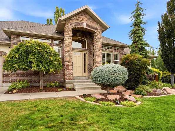 182 N Sierra Way W, Layton, UT 84041