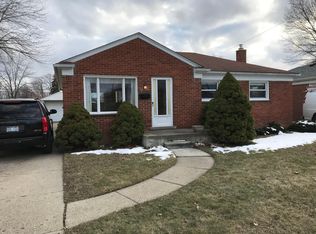 20000 Elizabeth St, Saint Clair Shores, MI 48080