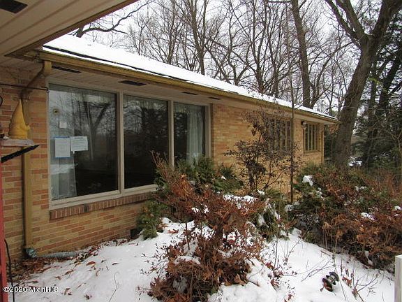 2nd image of 212 Dogwood Trl
