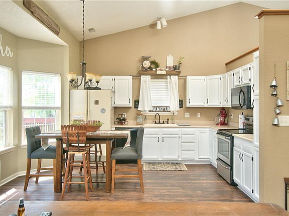 2nd image of 223 Brixton Woods Dr W