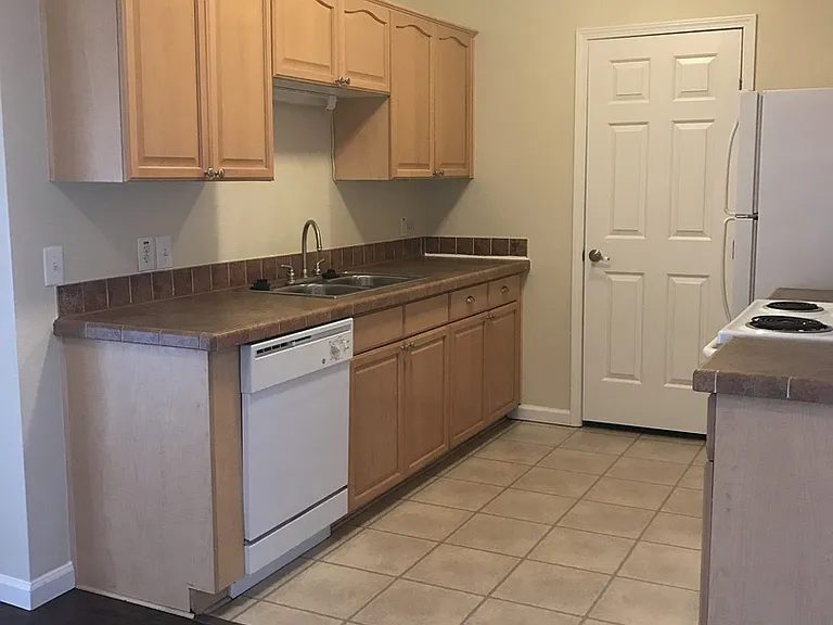 563 Van Buren Rd — Photo 5