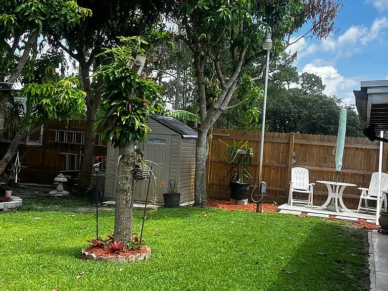 173 SE Fallon Dr — Photo 45
