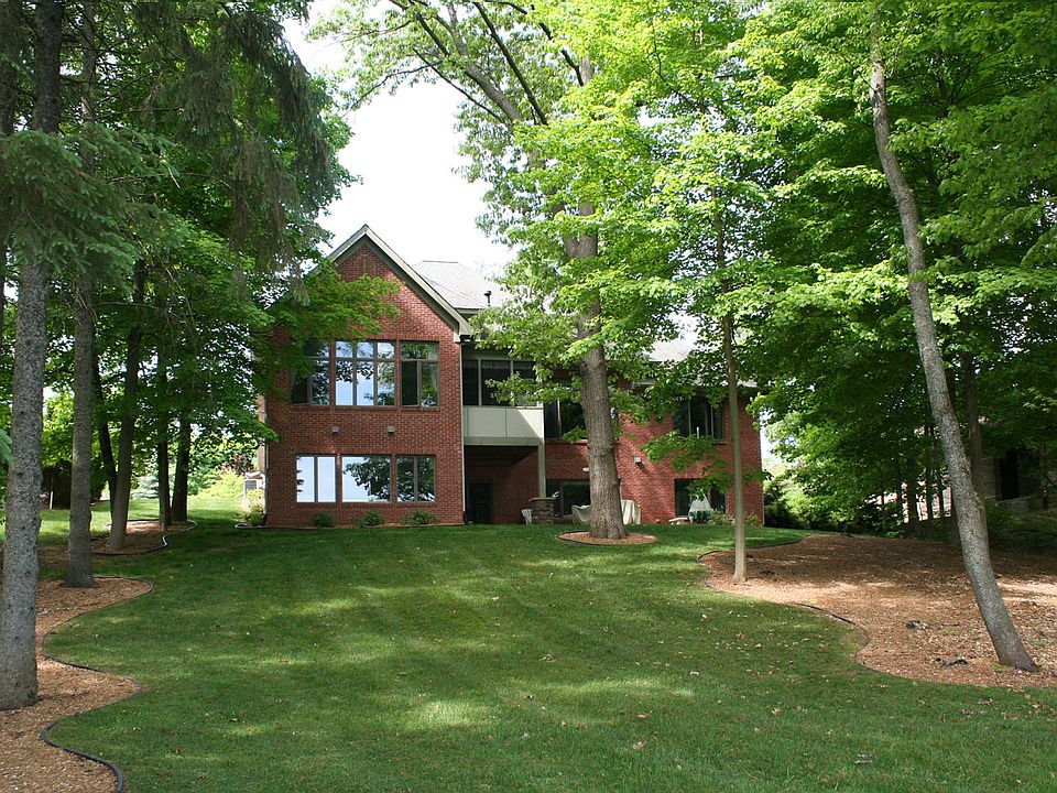 2nd image of 5985 Hartford Way