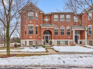 27W708 Hodges Way, Winfield, IL 60190