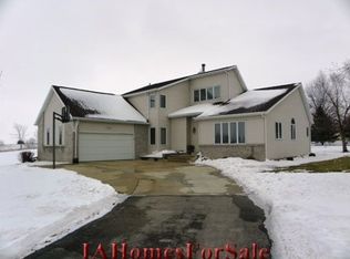 3472 Collie Ct, Cedar Rapids, IA 52411