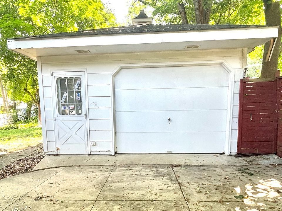 2nd image of 36903 N Alice Ln
