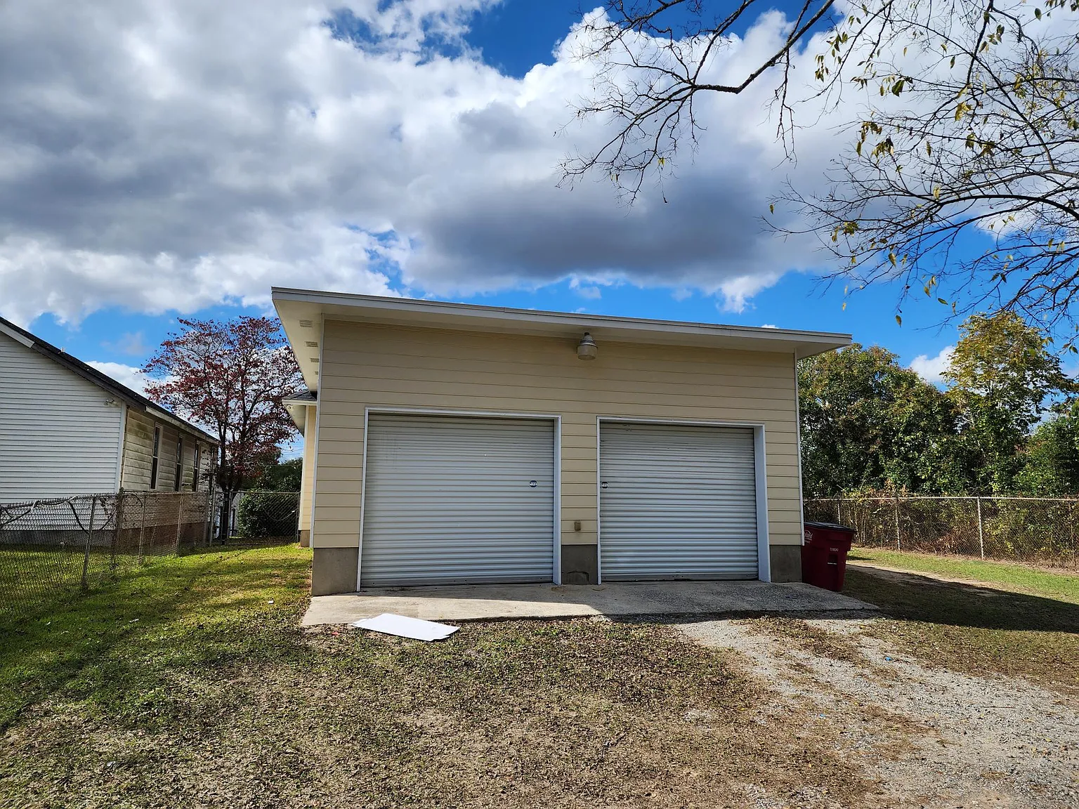 3845 Lake St — Photo 3