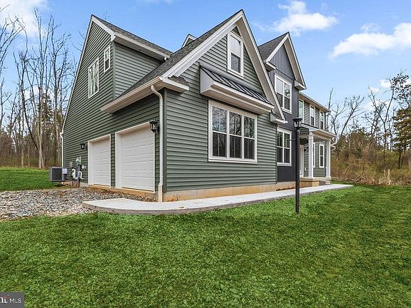 2nd image of 69 Ruth Ave