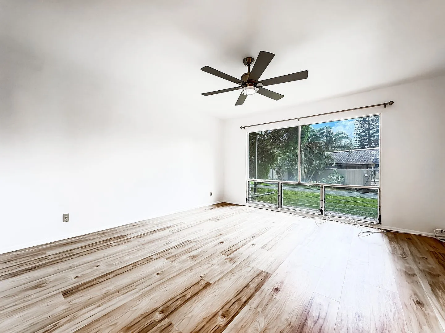 Small Dog Friendly 3/2.5 Kaneohe Townhouse — Photo 3