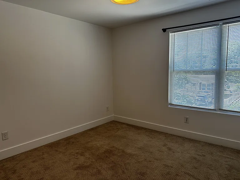 673 Park St — Photo 30