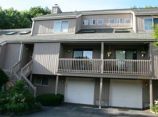 82 Black Birch Ct, Shelton, CT 06484