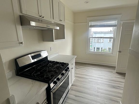 4th image of 445 Hugo St APT 7