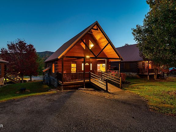 2nd image of 223 Forrest Loop Way
