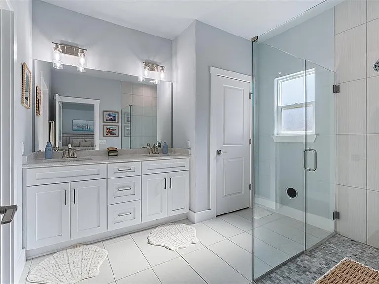 13 Lemay Pl — Photo 35