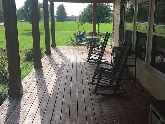 Acadian style porch 