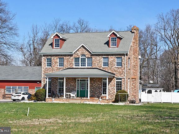 5th image of 721 Knight Island Rd