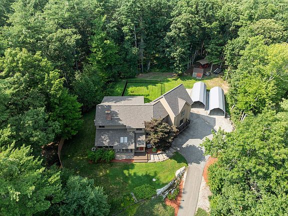 2nd image of 18 Windsor Boulevard