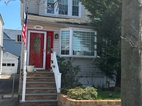8021 62nd Street, Glendale, NY 11385
