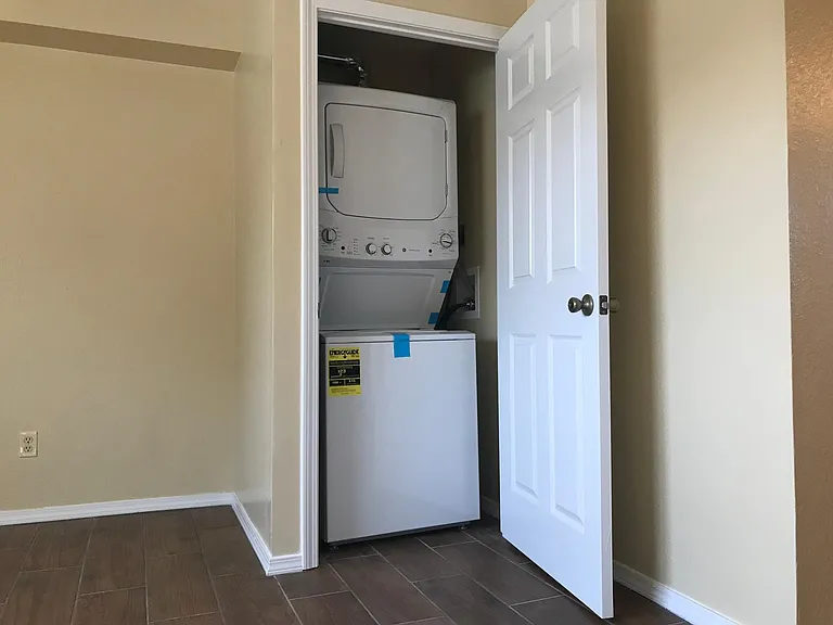 4 Village Dr #3 — Photo 2