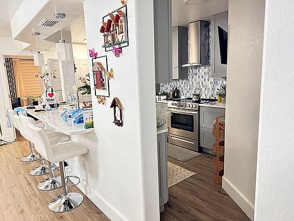 5th image of 482 N Pin Oak 110 Pl