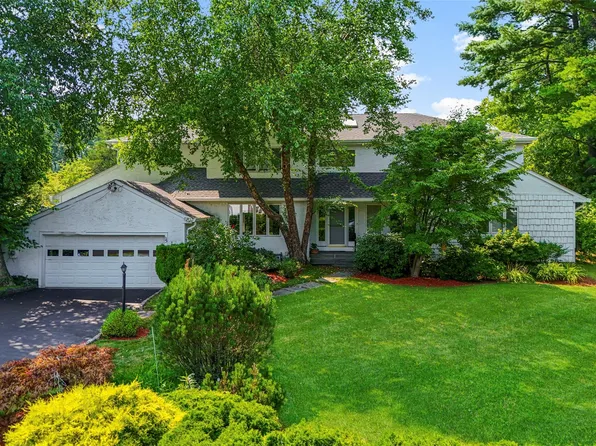 5 Wagon Wheel Road, Mamaroneck, NY 10543