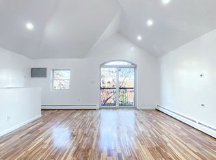 27-02 12th St #2, Astoria, NY 11102