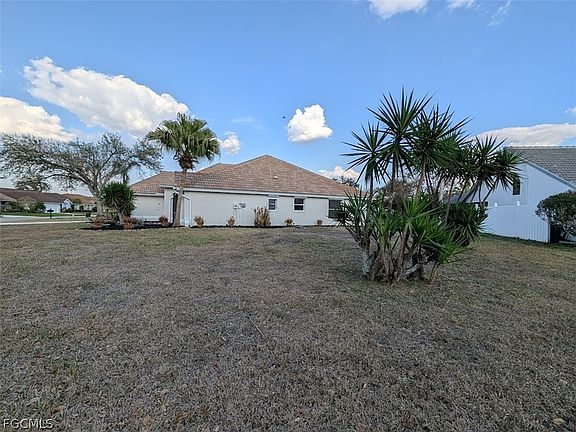 3rd image of 11390 Waterford Village Dr