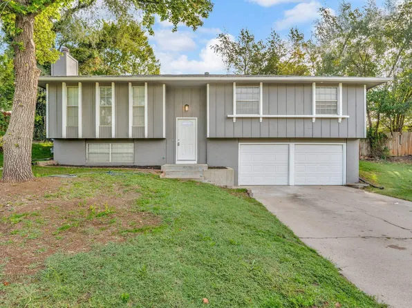 2236 SE Monroe St, Topeka, KS 66605