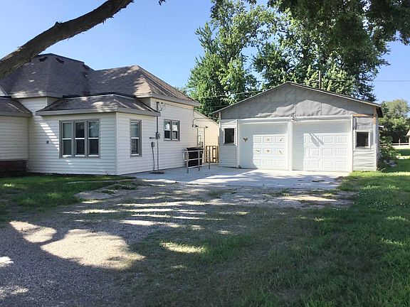 2nd image of 410 E 2nd St