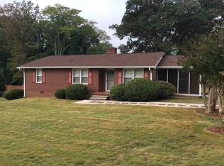 409 Crestview Dr, Spartanburg, SC 29306