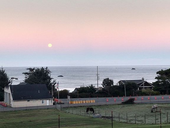 4th image of 17233 Highway 101