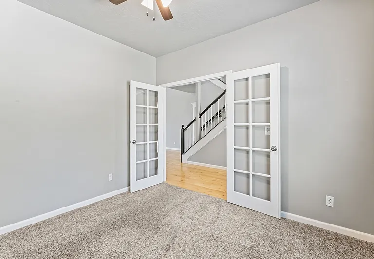 552 E Whitney Ct — Photo 7
