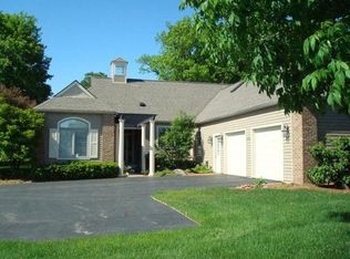 2696 Aspen Rd, Ann Arbor, MI 48108