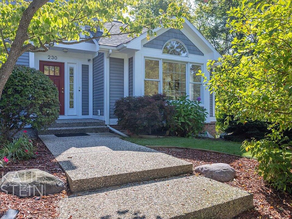 1st image of 230 Rexford Dr SE