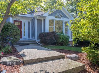 230 Rexford Dr SE, East Grand Rapids, MI