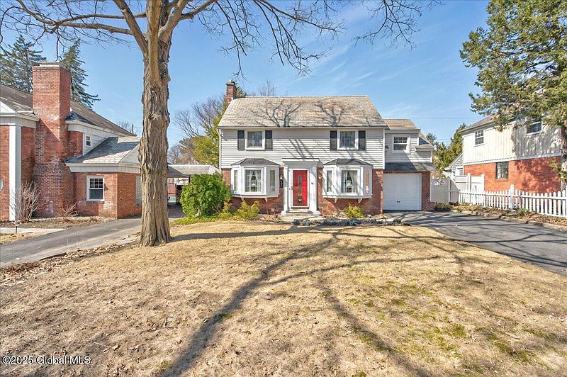 5th image of 154 Brevator Street