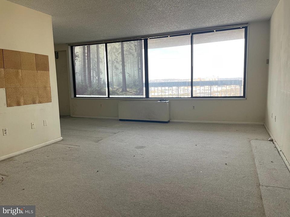 2nd image of 3701 S George Mason Dr Unit 1408N