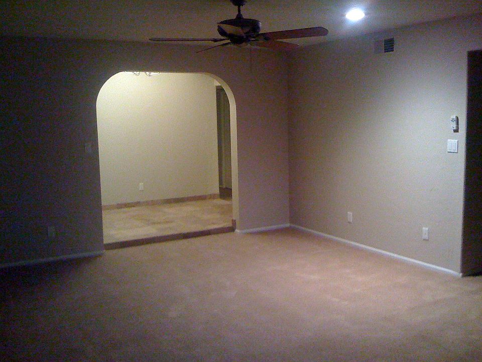 FRONT ROOM /FORMAL L.R.