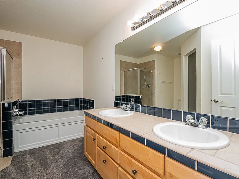 2756 Sage Creek Rd — Photo 15