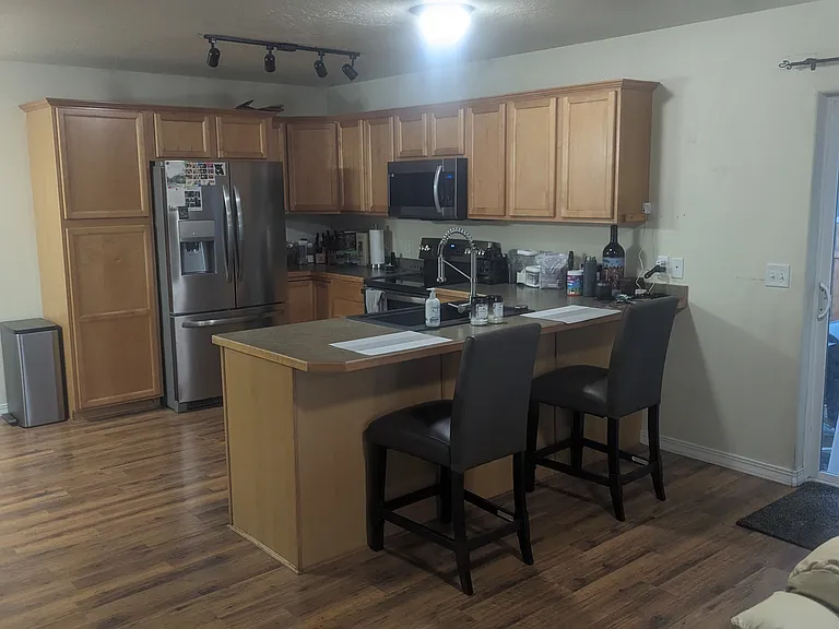 2221 S 10th St W — Photo 10