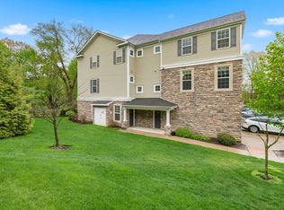 302 Rotando Way, Morris Plains, NJ 07950