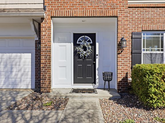 3rd image of 2743 Solidago Dr